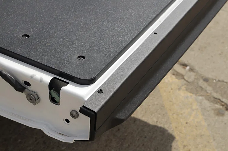 DZ3127TB – DEE ZEE Tailgate Protector, Tailgate Cap Textured Black Aluminum - view 3